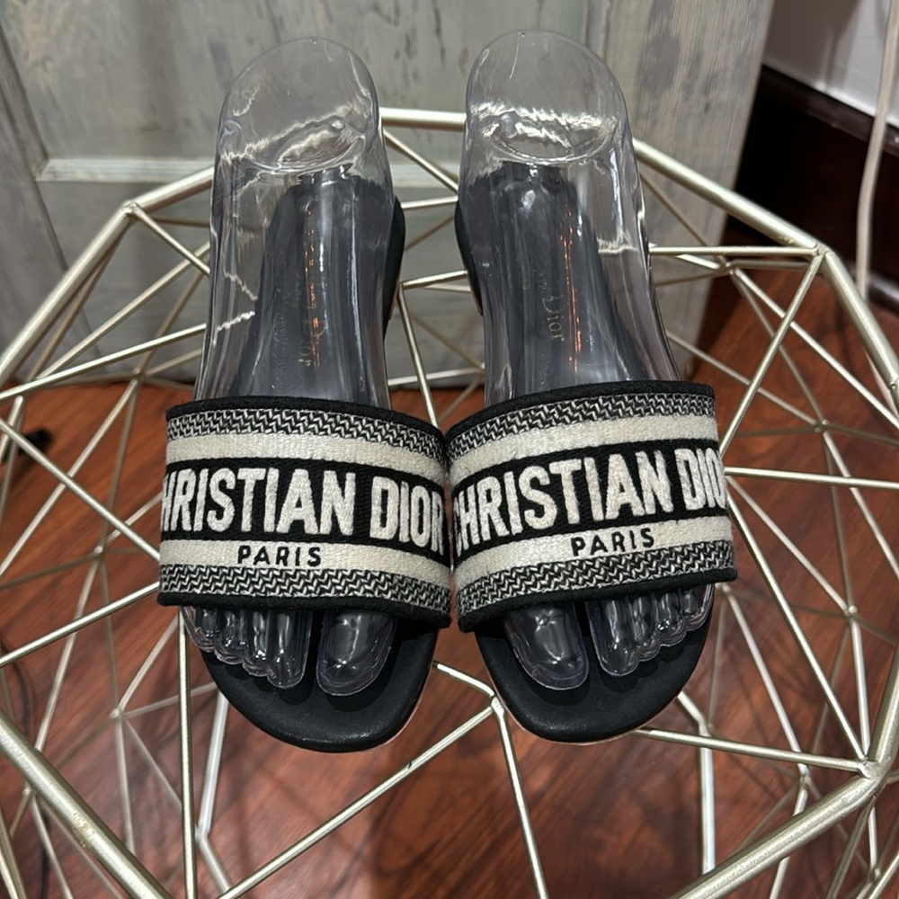 Christian Dior Dway slide black and cream size 36 flat made in Italy - Picture 2 of 8